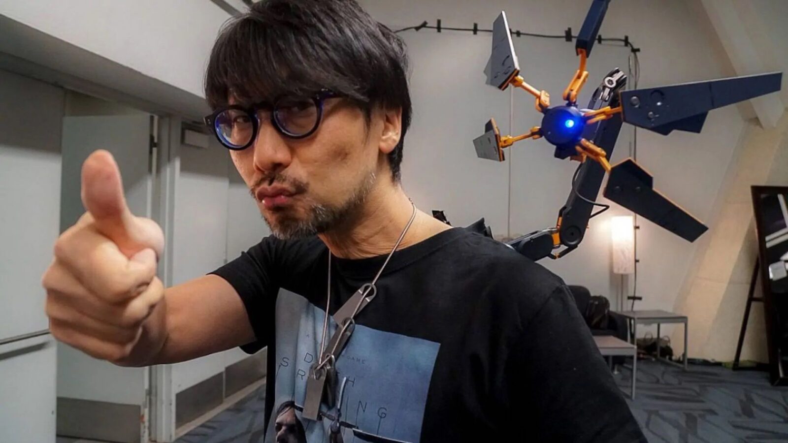 Hideo Kojima Disengat 10 Lebah Sekaligus Sebelum Menjadi Game Designer