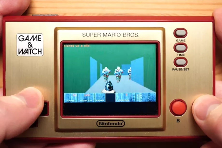 Game & Watch Nintendo Kini Dapat Menjalankan DOOM